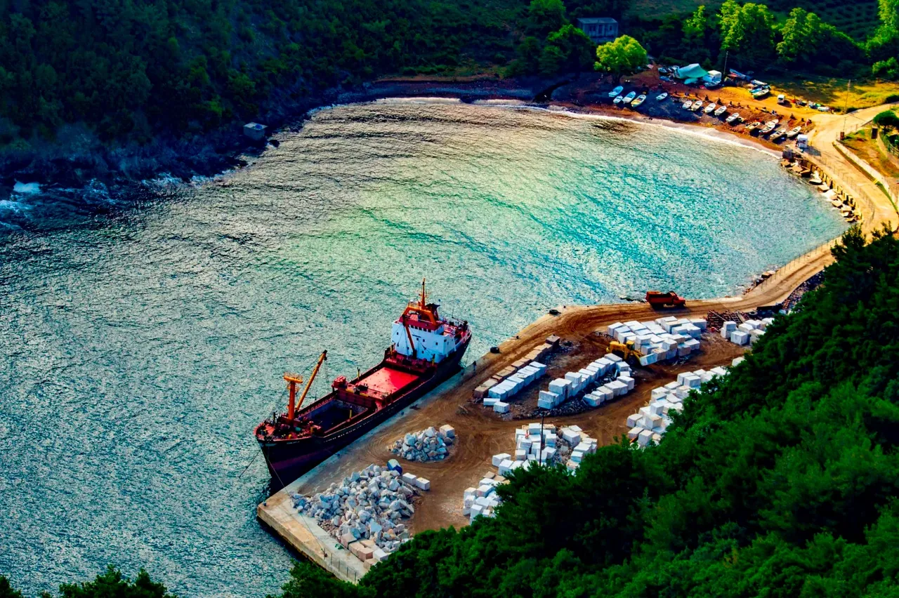Akkonak cove, a quiet mid-week day-trip beach on the Bartın coast
